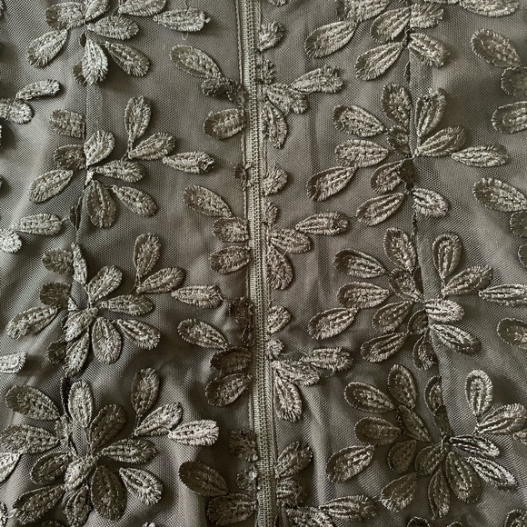 Beautiful Bardot Cocktail Dress - Picture 9 of 11